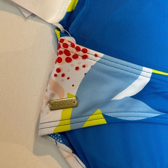 ROXY She Just Shines Separate Underwired D-Cup Bikini Top - Floral/ Blue, Size M - Picture 7 of 13